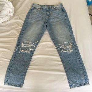 American Eagle Jeans- AE ripped mom jean